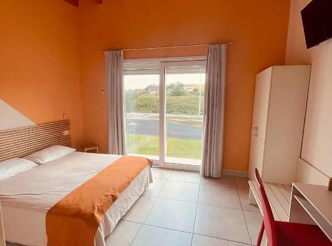 Oda ve Kahvaltı Le Albare 3*