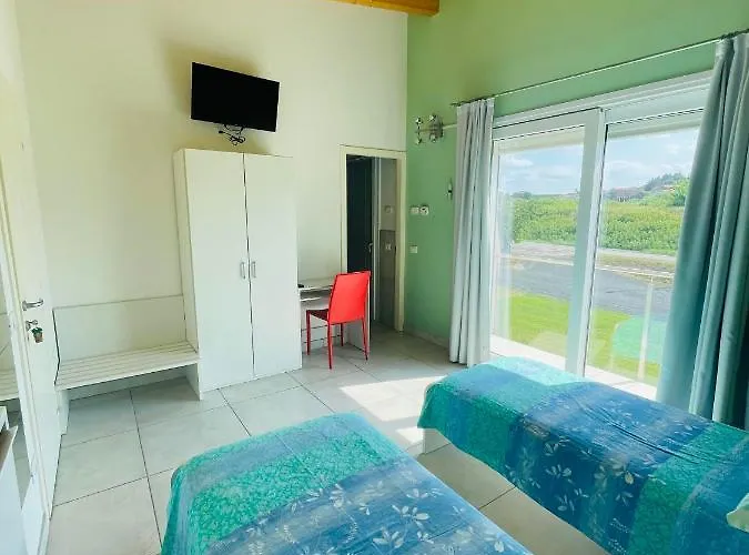 Le Albare Oda ve Kahvaltı 3*