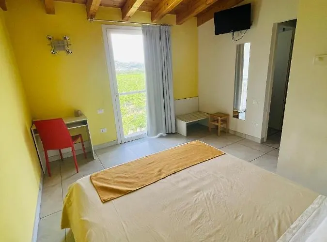 Le Albare Oda ve Kahvaltı 3*