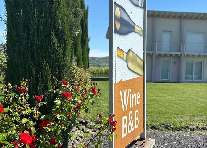 Oda ve Kahvaltı Le Albare 3*